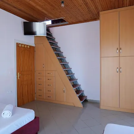 Eden Hotell 2*