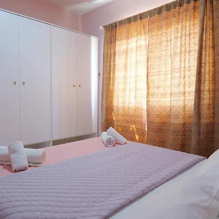 Eden Hotell 2*